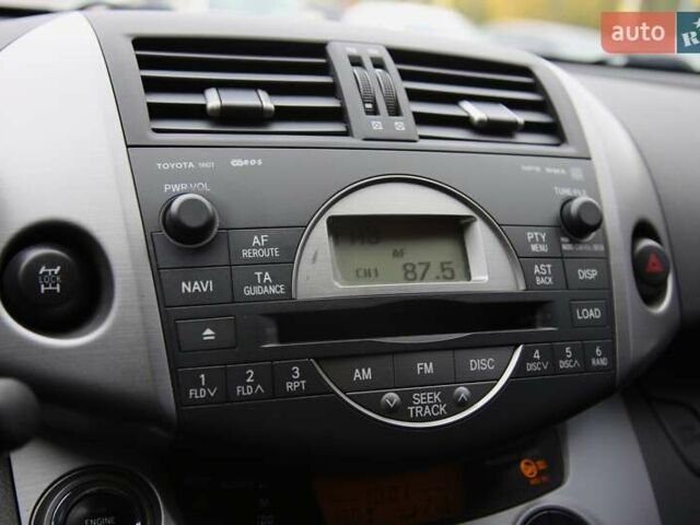 Черный Тойота РАВ 4, объемом двигателя 2.4 л и пробегом 138 тыс. км за 12500 $, фото 15 на Automoto.ua