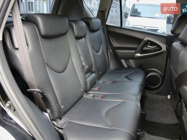 Черный Тойота РАВ 4, объемом двигателя 2.4 л и пробегом 138 тыс. км за 12500 $, фото 8 на Automoto.ua