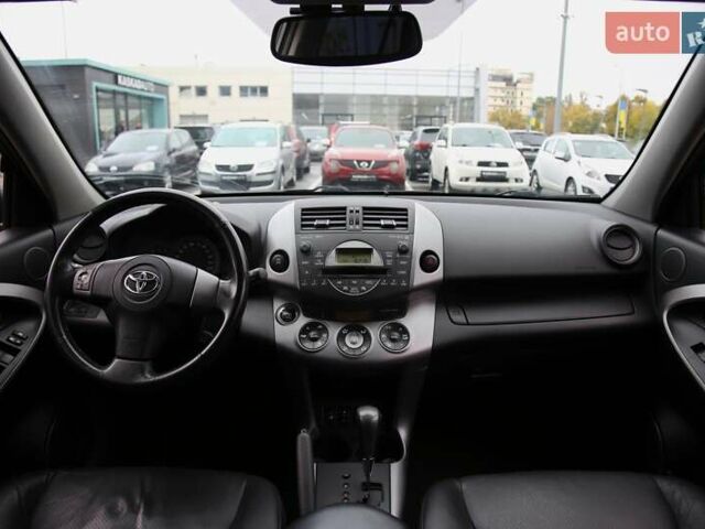 Черный Тойота РАВ 4, объемом двигателя 2.4 л и пробегом 138 тыс. км за 12500 $, фото 11 на Automoto.ua