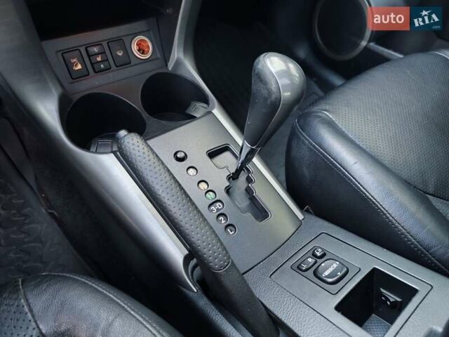 Черный Тойота РАВ 4, объемом двигателя 2 л и пробегом 226 тыс. км за 9600 $, фото 39 на Automoto.ua