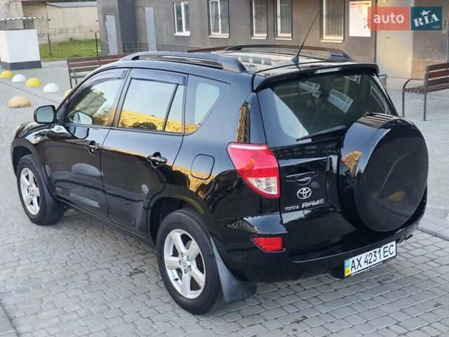 Черный Тойота РАВ 4, объемом двигателя 2 л и пробегом 226 тыс. км за 9600 $, фото 24 на Automoto.ua