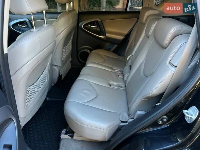 Чорний Тойота РАВ 4, об'ємом двигуна 2.36 л та пробігом 168 тис. км за 9300 $, фото 25 на Automoto.ua