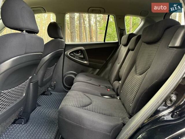 Тойота РАВ 4 2007 в Киеве на Automoto.ua Черный Тойота РАВ 4, объемом двигателя 2 л и пробегом 183 тыс. км за 10750 $, фото 28 на Automoto.ua