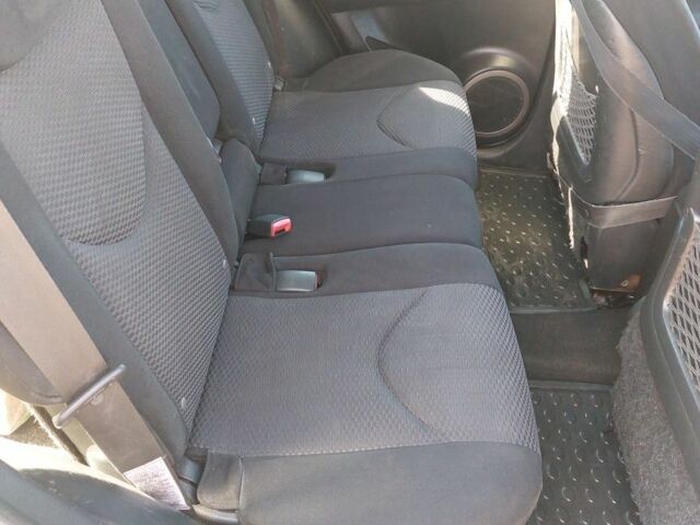 Черный Тойота РАВ 4, объемом двигателя 2 л и пробегом 237 тыс. км за 8799 $, фото 9 на Automoto.ua