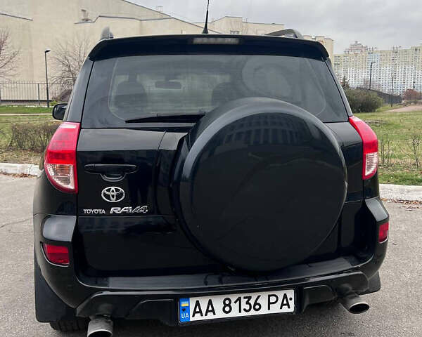 Черный Тойота РАВ 4, объемом двигателя 2 л и пробегом 248 тыс. км за 8700 $, фото 5 на Automoto.ua