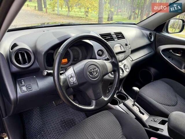 Тойота РАВ 4 2007 в Киеве на Automoto.ua Черный Тойота РАВ 4, объемом двигателя 2 л и пробегом 183 тыс. км за 10750 $, фото 21 на Automoto.ua