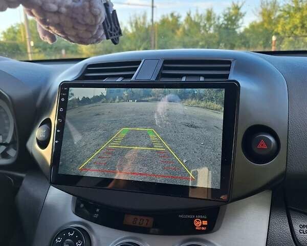 Черный Тойота РАВ 4, объемом двигателя 2 л и пробегом 264 тыс. км за 9200 $, фото 31 на Automoto.ua