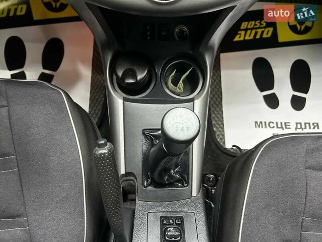 Черный Тойота РАВ 4, объемом двигателя 2 л и пробегом 160 тыс. км за 10800 $, фото 14 на Automoto.ua