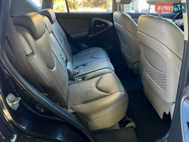 Чорний Тойота РАВ 4, об'ємом двигуна 2.36 л та пробігом 168 тис. км за 9300 $, фото 24 на Automoto.ua