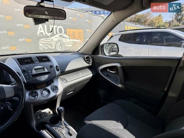 Чорний Тойота РАВ 4, об'ємом двигуна 2 л та пробігом 170 тис. км за 9900 $, фото 11 на Automoto.ua