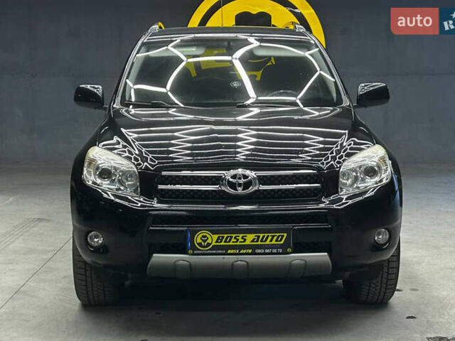 Черный Тойота РАВ 4, объемом двигателя 2 л и пробегом 160 тыс. км за 10800 $, фото 1 на Automoto.ua