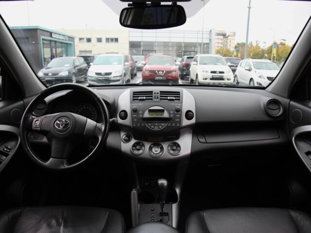 Черный Тойота РАВ 4, объемом двигателя 2.4 л и пробегом 138 тыс. км за 12000 $, фото 11 на Automoto.ua