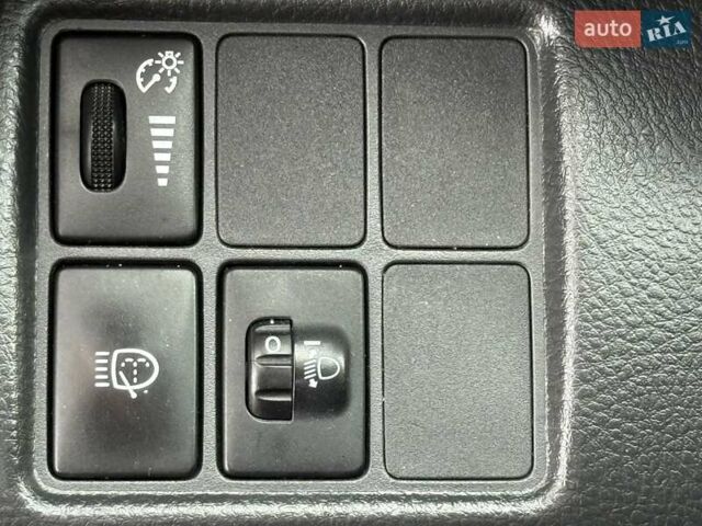 Тойота РАВ 4 2007 в Киеве на Automoto.ua Черный Тойота РАВ 4, объемом двигателя 2 л и пробегом 183 тыс. км за 10750 $, фото 41 на Automoto.ua