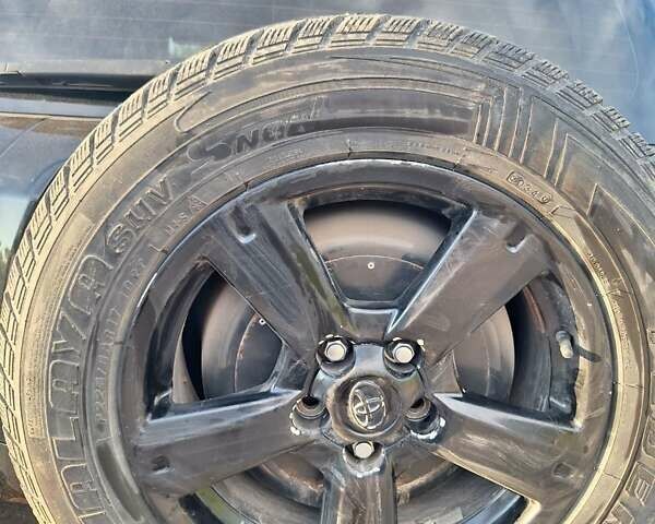 Черный Тойота РАВ 4, объемом двигателя 2 л и пробегом 264 тыс. км за 9200 $, фото 26 на Automoto.ua