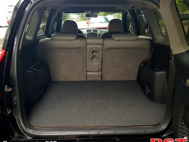 Чорний Тойота РАВ 4, об'ємом двигуна 2.4 л та пробігом 228 тис. км за 9500 $, фото 5 на Automoto.ua