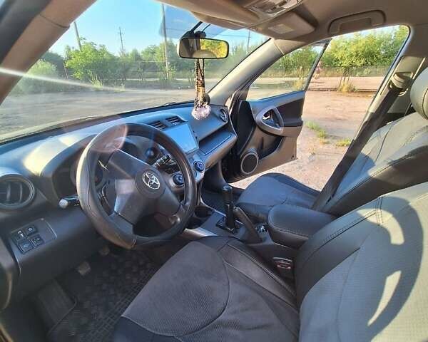 Черный Тойота РАВ 4, объемом двигателя 2 л и пробегом 264 тыс. км за 9200 $, фото 17 на Automoto.ua