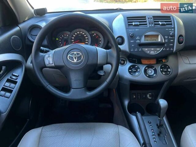 Чорний Тойота РАВ 4, об'ємом двигуна 2.36 л та пробігом 168 тис. км за 9300 $, фото 22 на Automoto.ua