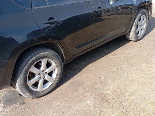 Чорний Тойота РАВ 4, об'ємом двигуна 2.2 л та пробігом 290 тис. км за 8500 $, фото 4 на Automoto.ua