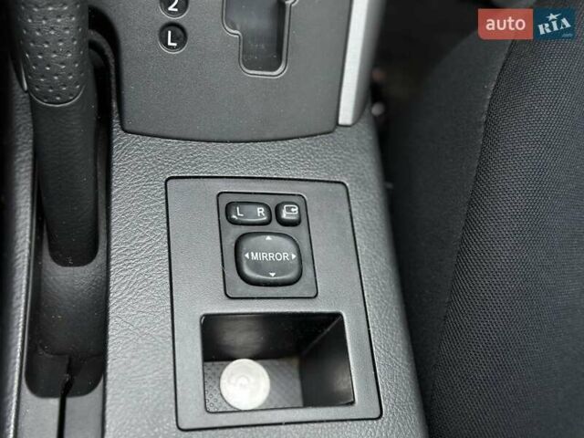 Черный Тойота РАВ 4, объемом двигателя 2 л и пробегом 253 тыс. км за 9500 $, фото 21 на Automoto.ua