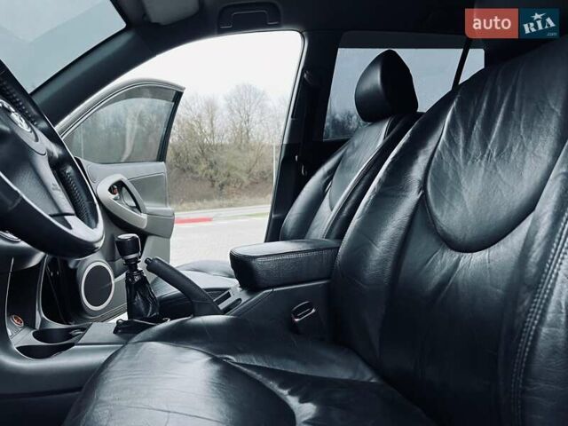 Черный Тойота РАВ 4, объемом двигателя 2.2 л и пробегом 219 тыс. км за 7999 $, фото 19 на Automoto.ua