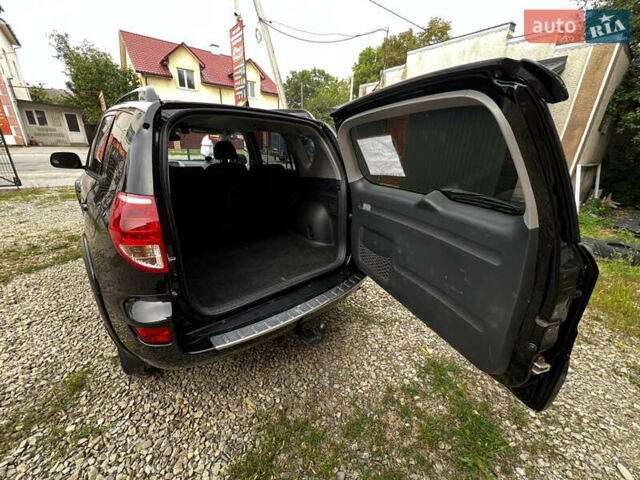 Черный Тойота РАВ 4, объемом двигателя 2.23 л и пробегом 235 тыс. км за 9500 $, фото 24 на Automoto.ua