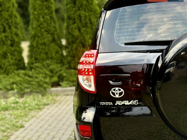 Черный Тойота РАВ 4, объемом двигателя 2 л и пробегом 87 тыс. км за 12800 $, фото 22 на Automoto.ua
