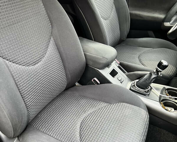 Черный Тойота РАВ 4, объемом двигателя 2.23 л и пробегом 235 тыс. км за 9500 $, фото 17 на Automoto.ua