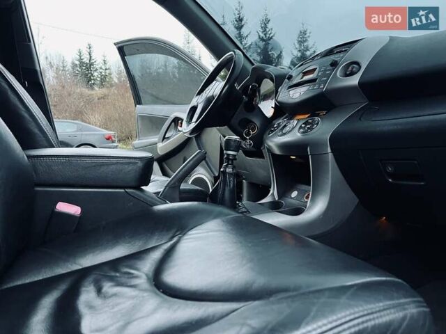 Черный Тойота РАВ 4, объемом двигателя 2.2 л и пробегом 219 тыс. км за 7999 $, фото 26 на Automoto.ua