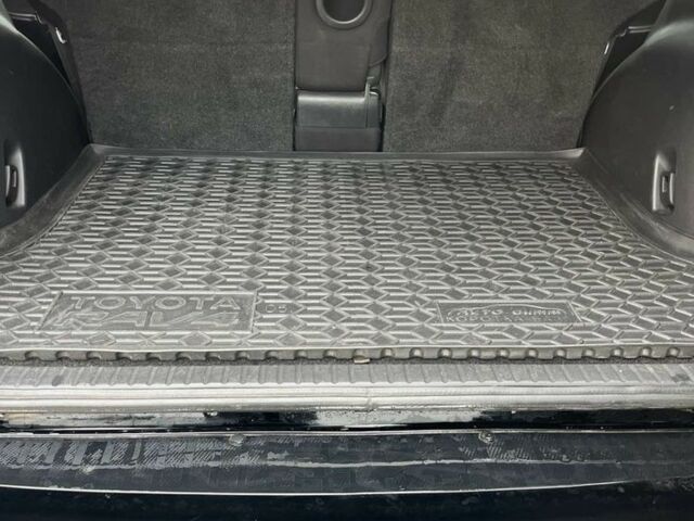 Чорний Тойота РАВ 4, об'ємом двигуна 2.2 л та пробігом 280 тис. км за 8500 $, фото 2 на Automoto.ua