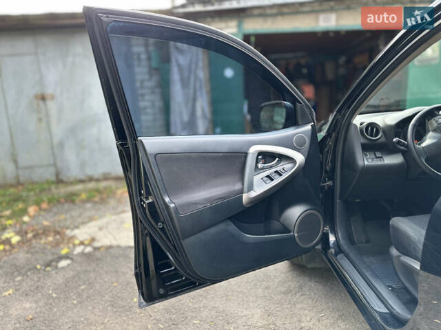 Тойота РАВ 4 2008 в Харькове на Automoto.ua Черный Тойота РАВ 4, объемом двигателя 2 л и пробегом 235 тыс. км за 9700 $, фото 11 на Automoto.ua