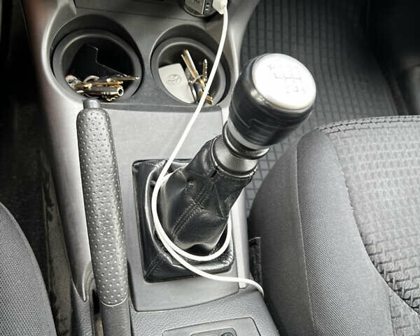 Черный Тойота РАВ 4, объемом двигателя 2.23 л и пробегом 235 тыс. км за 9500 $, фото 30 на Automoto.ua