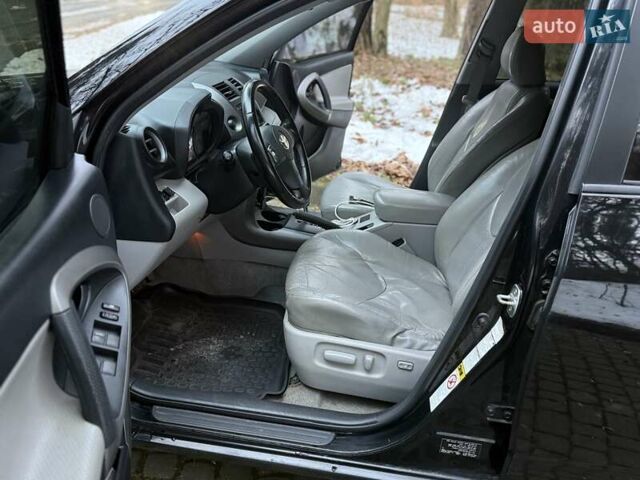Черный Тойота РАВ 4, объемом двигателя 2.36 л и пробегом 267 тыс. км за 7777 $, фото 33 на Automoto.ua