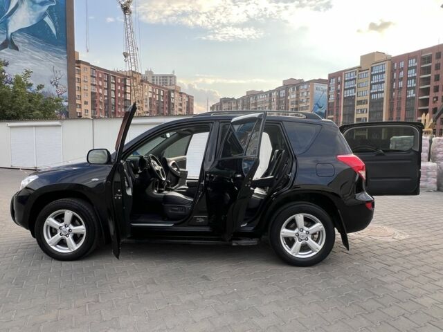 Черный Тойота РАВ 4, объемом двигателя 2 л и пробегом 275 тыс. км за 10300 $, фото 8 на Automoto.ua