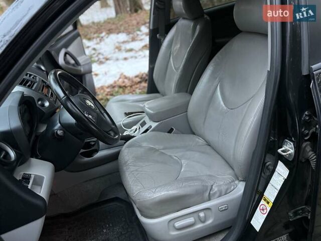 Черный Тойота РАВ 4, объемом двигателя 2.36 л и пробегом 267 тыс. км за 7777 $, фото 35 на Automoto.ua