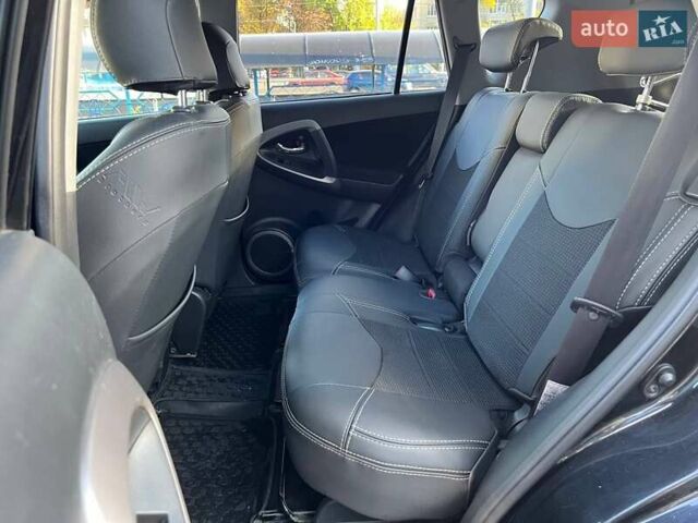 Тойота РАВ 4 2008 в Киеве на Automoto.ua Черный Тойота РАВ 4, объемом двигателя 2 л и пробегом 320 тыс. км за 12700 $, фото 12 на Automoto.ua