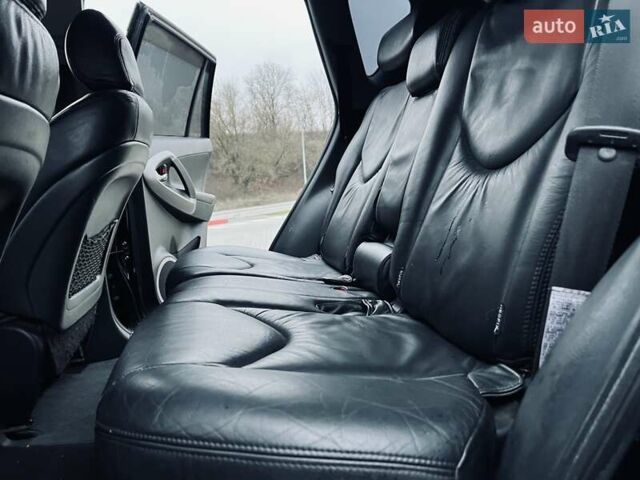 Черный Тойота РАВ 4, объемом двигателя 2.2 л и пробегом 219 тыс. км за 7999 $, фото 31 на Automoto.ua