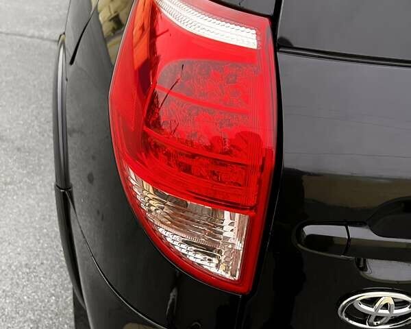 Черный Тойота РАВ 4, объемом двигателя 2.4 л и пробегом 268 тыс. км за 10500 $, фото 18 на Automoto.ua