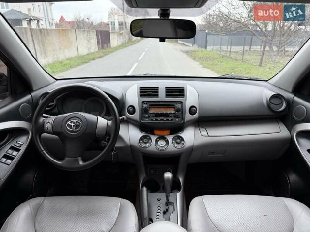 Черный Тойота РАВ 4, объемом двигателя 2.4 л и пробегом 173 тыс. км за 10500 $, фото 10 на Automoto.ua