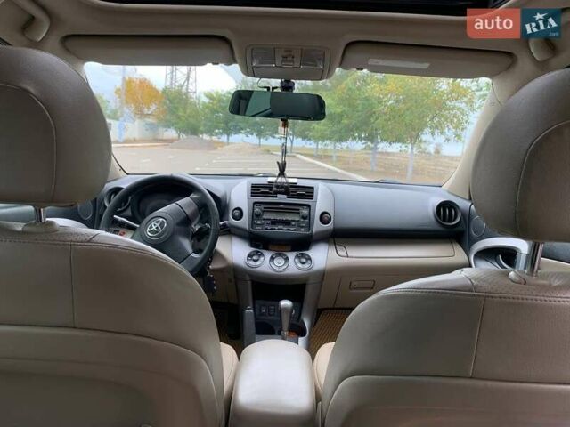 Черный Тойота РАВ 4, объемом двигателя 2.36 л и пробегом 196 тыс. км за 9500 $, фото 5 на Automoto.ua