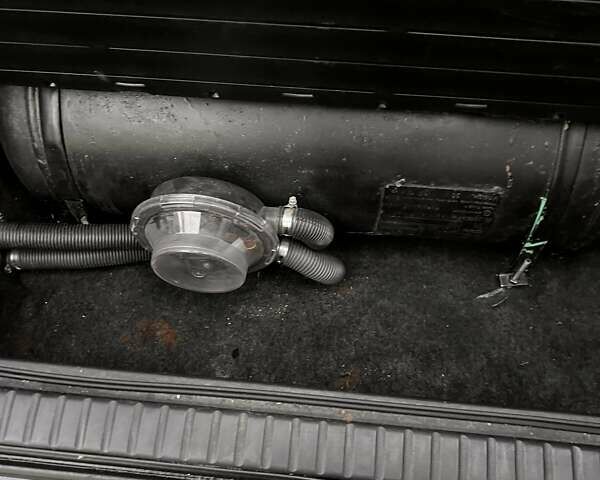 Черный Тойота РАВ 4, объемом двигателя 2.4 л и пробегом 268 тыс. км за 10500 $, фото 19 на Automoto.ua