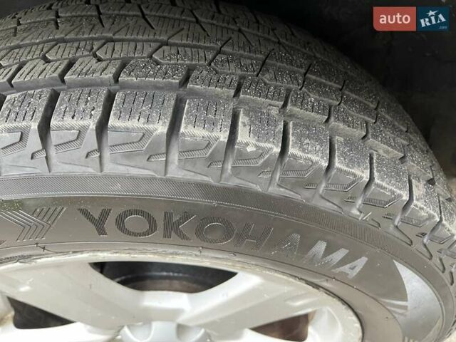 Чорний Тойота РАВ 4, об'ємом двигуна 2 л та пробігом 176 тис. км за 10750 $, фото 46 на Automoto.ua