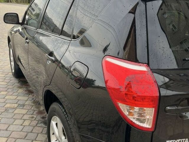 Чорний Тойота РАВ 4, об'ємом двигуна 2.2 л та пробігом 280 тис. км за 8500 $, фото 4 на Automoto.ua