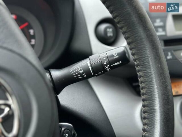 Черный Тойота РАВ 4, объемом двигателя 2 л и пробегом 253 тыс. км за 9500 $, фото 19 на Automoto.ua