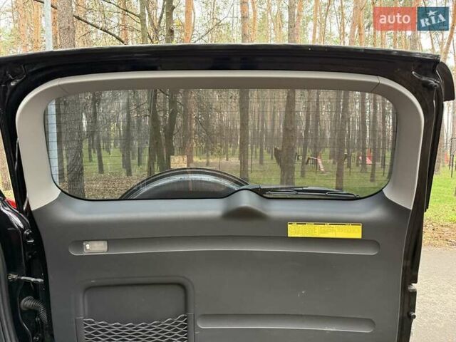 Чорний Тойота РАВ 4, об'ємом двигуна 2 л та пробігом 177 тис. км за 10999 $, фото 63 на Automoto.ua