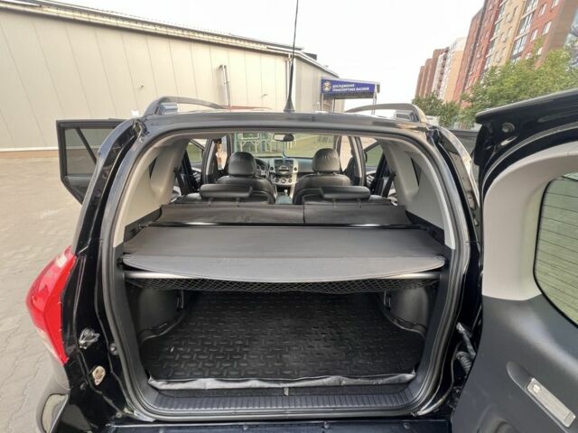 Черный Тойота РАВ 4, объемом двигателя 2 л и пробегом 275 тыс. км за 10300 $, фото 9 на Automoto.ua