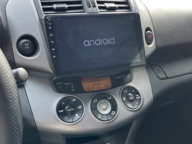 Чорний Тойота РАВ 4, об'ємом двигуна 2.2 л та пробігом 280 тис. км за 8500 $, фото 11 на Automoto.ua