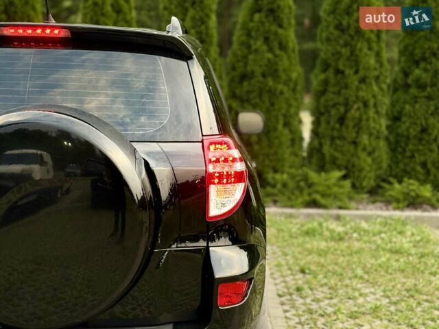 Черный Тойота РАВ 4, объемом двигателя 2 л и пробегом 87 тыс. км за 12800 $, фото 23 на Automoto.ua