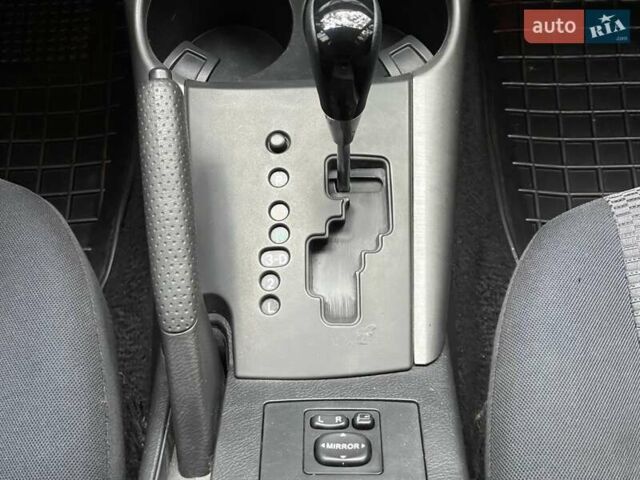 Чорний Тойота РАВ 4, об'ємом двигуна 2 л та пробігом 176 тис. км за 10750 $, фото 31 на Automoto.ua