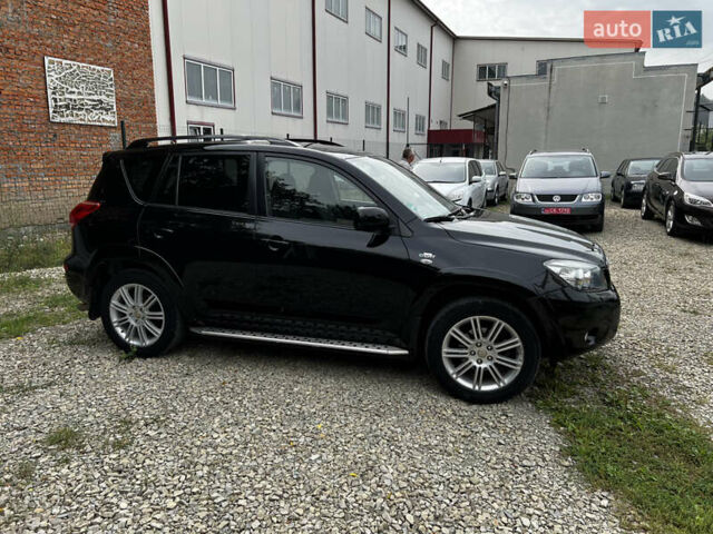 Черный Тойота РАВ 4, объемом двигателя 2.23 л и пробегом 235 тыс. км за 9500 $, фото 3 на Automoto.ua