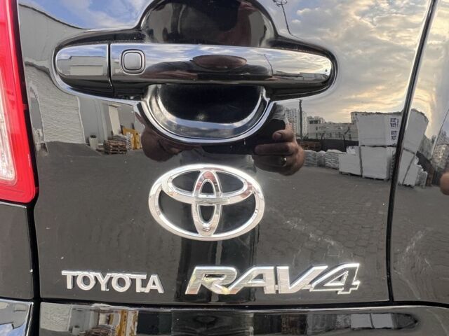 Черный Тойота РАВ 4, объемом двигателя 2 л и пробегом 275 тыс. км за 10300 $, фото 11 на Automoto.ua